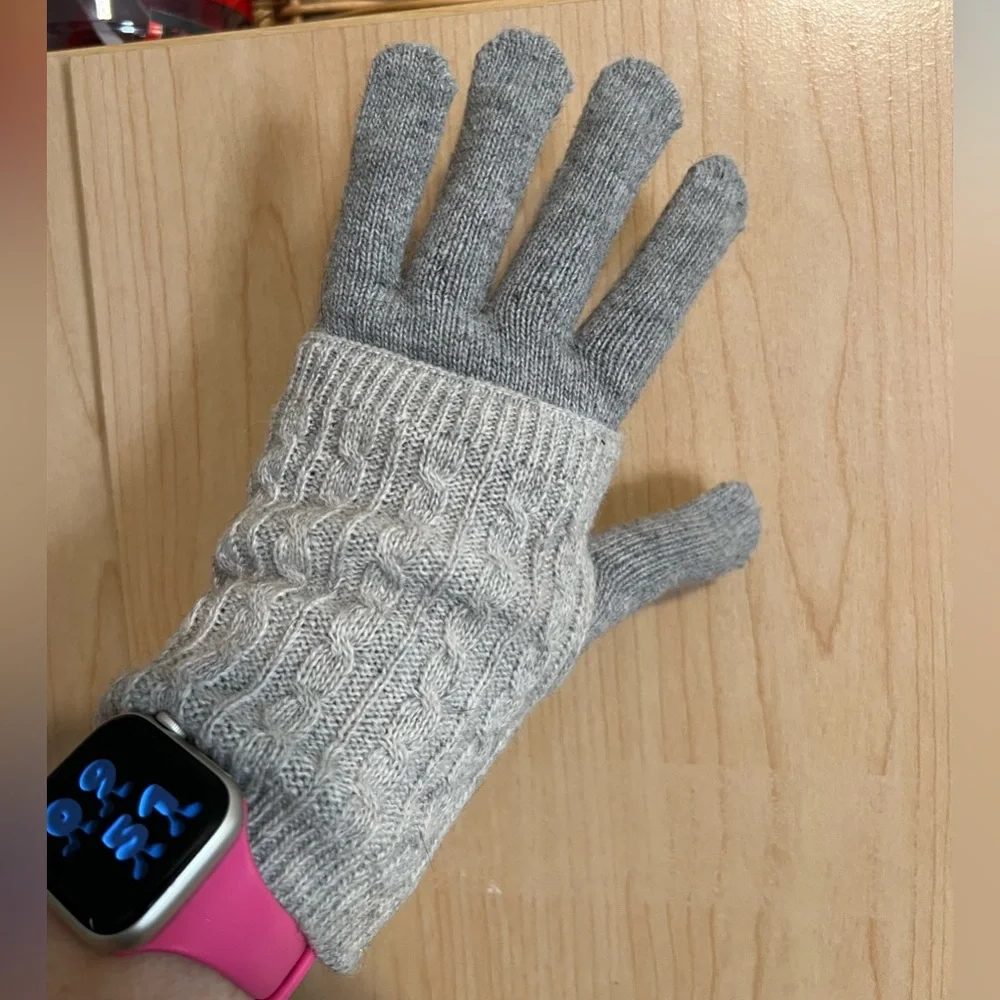 N/A grey knitted